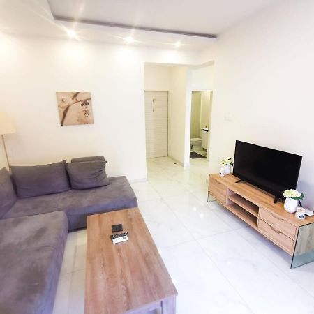 The White Pearl Apartment Ларнака Екстер'єр фото