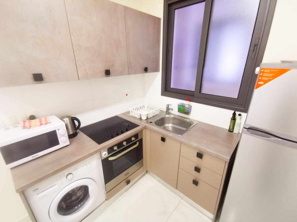 The White Pearl Apartment Ларнака Екстер'єр фото